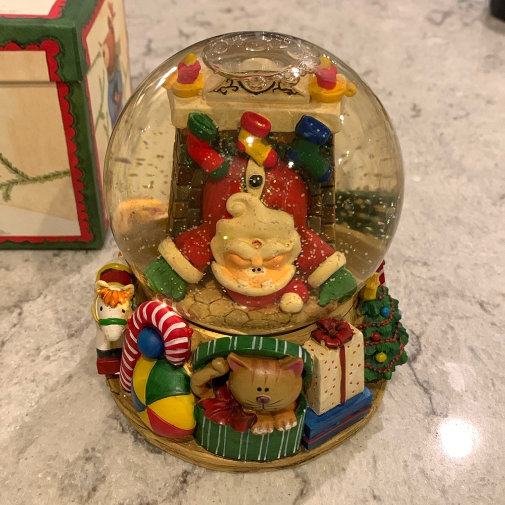 Saint Nicholas Square Santa Snow globe NWT